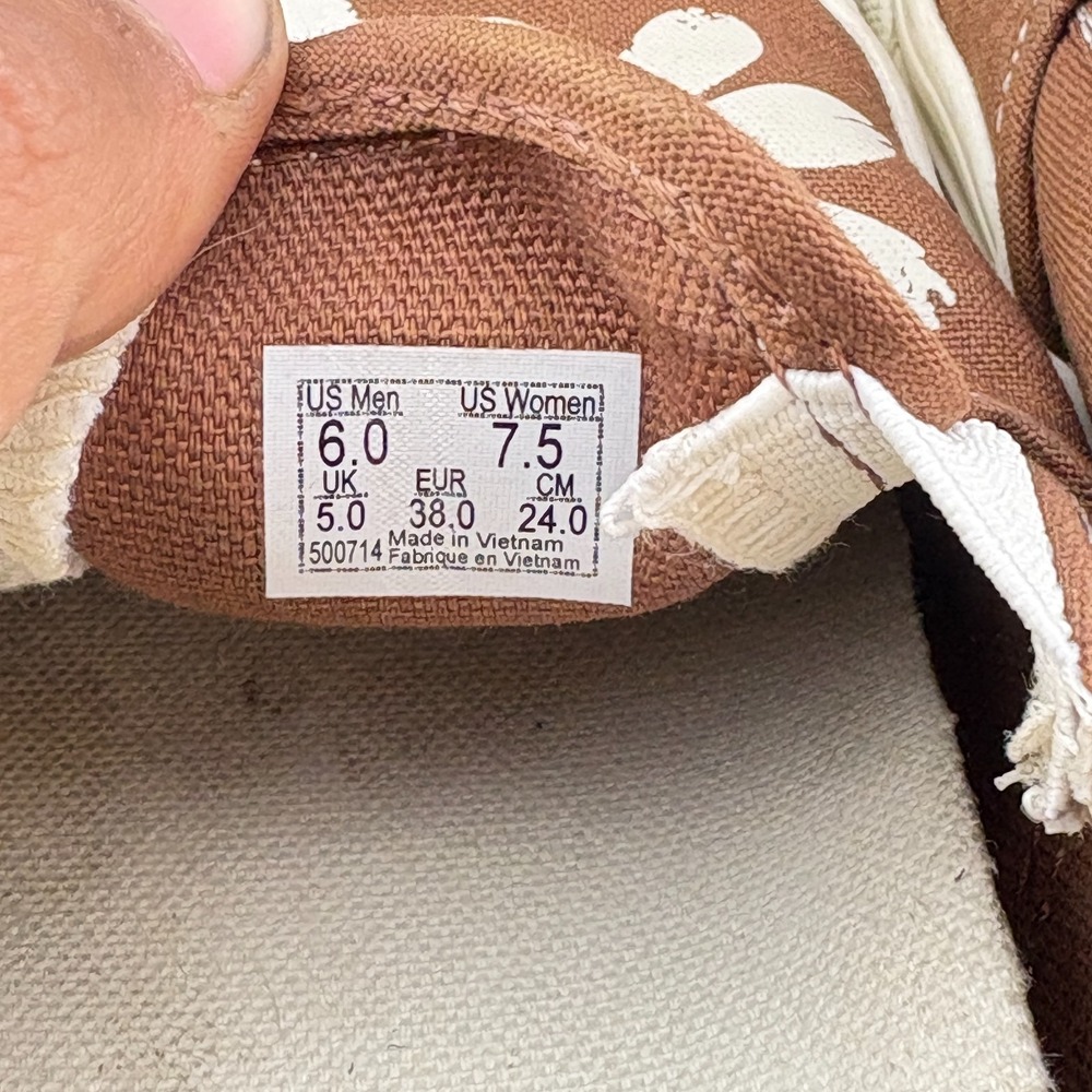 Vans Brown Slip-On Sneakers with White Daisy Print - Picture 7 of 10